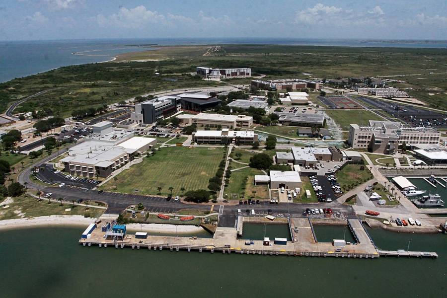 A Academia Marítima do Texas A&M em Galveston, TX é a primeira academia marítima do país credenciada a fornecer cursos OSVDPA para seus cadetes.