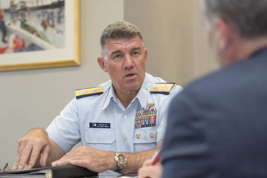 Almirante Karl Schultz, Comandante da Guarda Costeira, Guarda Costeira dos EUA. Foto: USCG