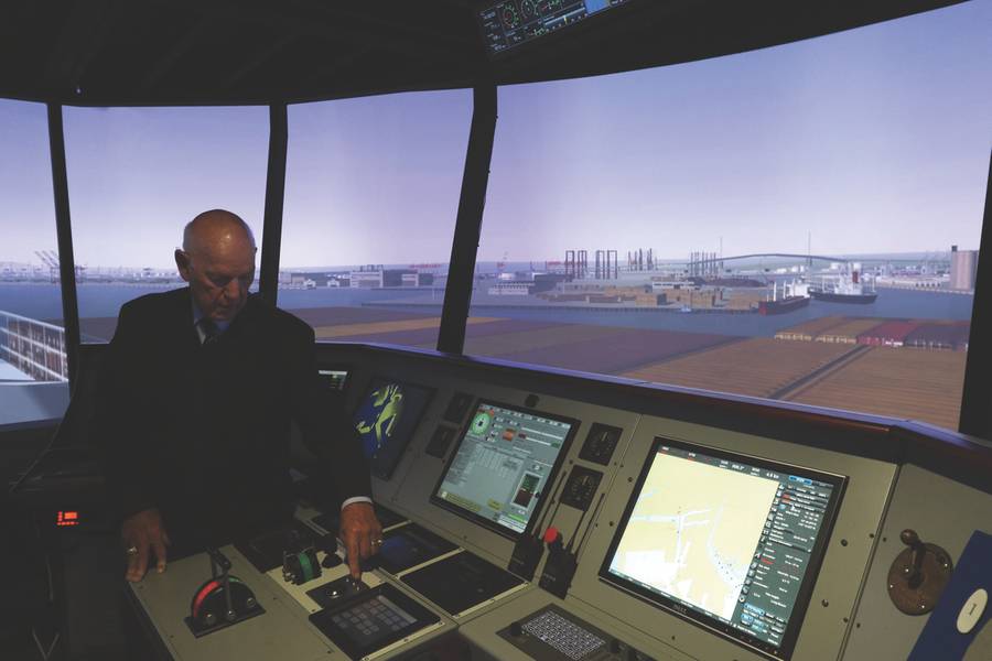 Cal Maritime已经升级了其完整的任务桥模拟器，并正在升级其iBest实验室。此外，加州海事指导员继续通过模拟器制造商的培训磨练自己的技能。 （照片：Cal Maritime）