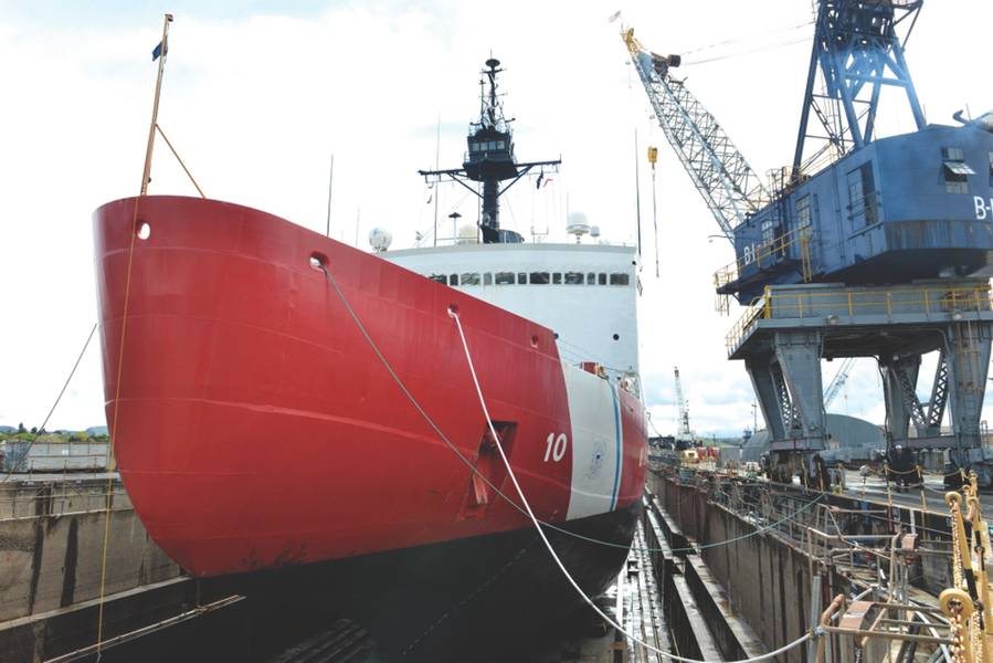 Το Coast Polar Star Cutter τοποθετείται σε τετράγωνα σε μια εγκατάσταση αποβάθρας Vallejo, Καλιφόρνια, η οποία βρίσκεται σε αποθήκη, συμπεριλαμβανομένης της επιθεώρησης και επισκευής των κρίσιμων εξαρτημάτων κοπής πριν από την επόμενη περιπολία του κόπτη στις 16 Απριλίου 2018. Καθώς η δραστηριότητα στις πολικές περιοχές συνεχίζεται να αναπτυχθεί, το Λιμενικό Σώμα διατηρεί τη γήρανση του παγιδευτικού περιουσιακού τους στοιχείου για να προστατεύσει την ασφάλεια των ΗΠΑ, τα περιβαλλοντικά και οικονομικά συμφέροντα στις περιοχές αυτές του κόσμου. Αμερικανική ακτοφυλακή φωτογραφία από Petty Λειτουργός 1ης τάξης Matthew S. M