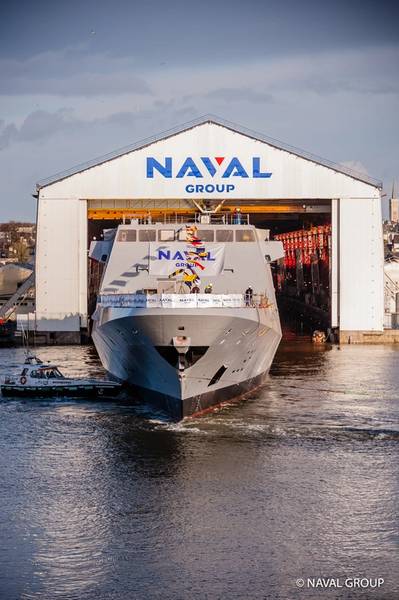 FREMM Normandie schwimmt in Lorient (Foto: Naval Group)