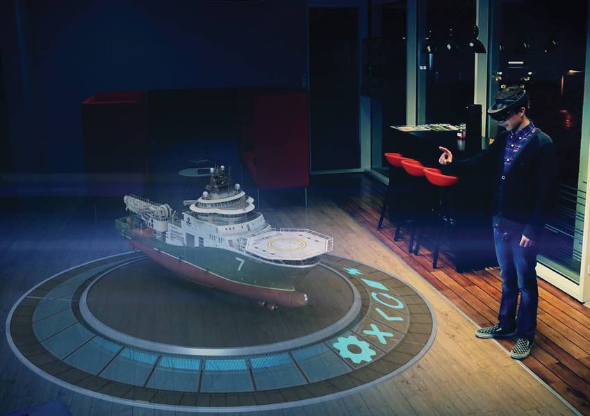 Fostech的混合现实技术不仅可以让您在三维中查看整艘船，还可以用手指点击......（照片：Fostech AS）