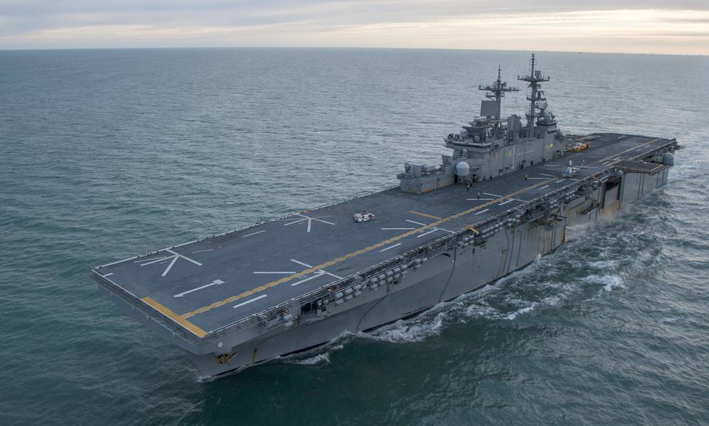 Foto de arquivo: O navio de assalto anfíbio USS Wasp (LHD 1) (Foto da Marinha dos EUA por Levingston Lewis)