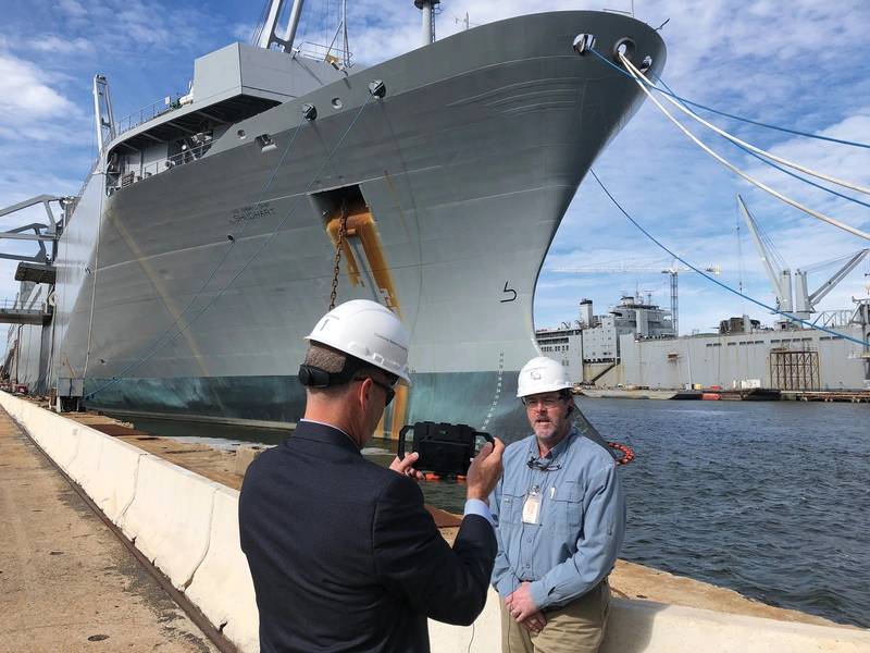 Loy Stewart Jr.关于Detyens Shipyards的历史和未来的视频采访将在海事报道电视台播出。 （照片：Eric Haun）