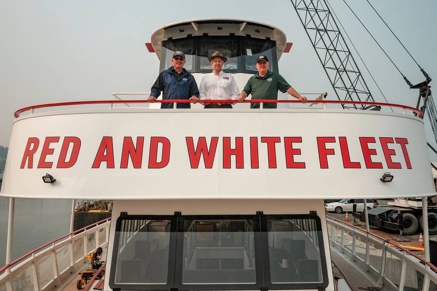 Matt Mullett, Tom Escher και Jeff Sokolik (Φωτογραφία: Όλος ο αμερικανικός ναυτικός)
