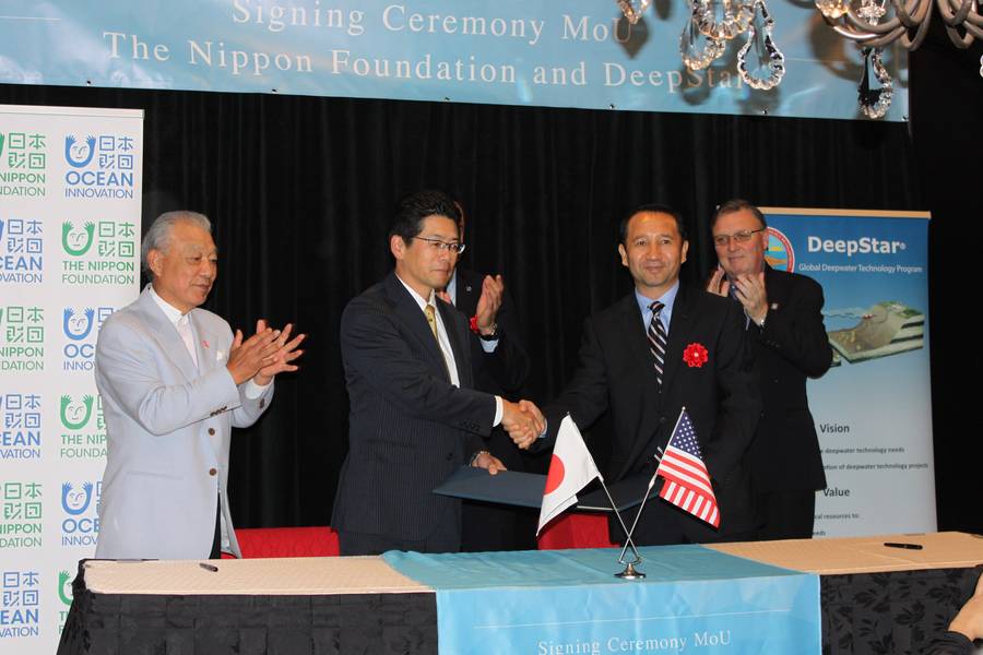 A Nippon Foundation e a Deepstar assinaram um memorando de entendimento em Houston. Foto: Greg Trauthwein