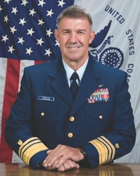 USCG Αντιπρόεδρος Adm. Schultz, ο διοικητής της περιοχής του Ατλαντικού Ακτοφυλακής