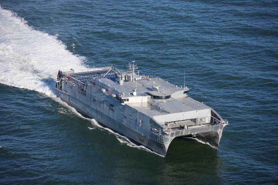 austal بنيت USNS EPF في البحر. CREDIT Austal