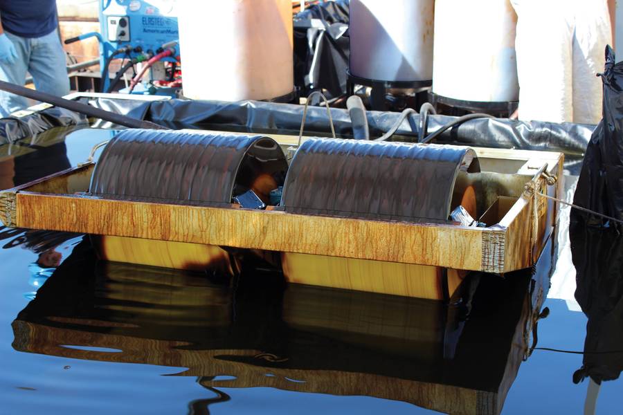 Se evaluó un skimmer en condiciones controladas para evaluar el impacto del dispersante mezclado con petróleo crudo en el rendimiento del skimmer. Imagen: cortesía de Ohmsett