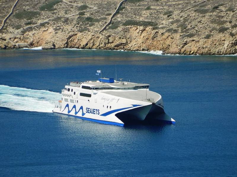 Um ferry rápido da Seajet - a Mechanica Marine estabeleceu um novo relacionamento com a empresa grega (Foto: Mechanica Marine)