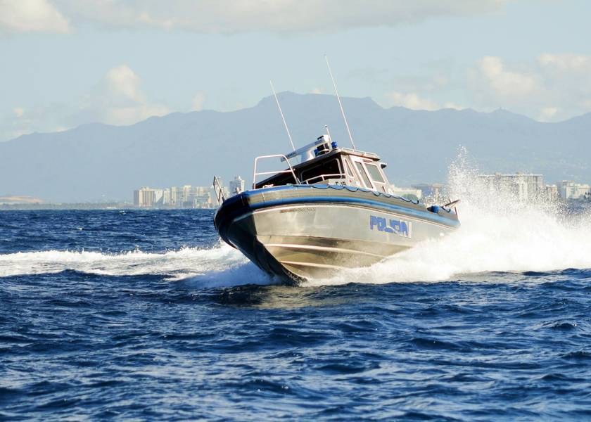El nuevo Desafiante Metal Shark 35 del Departamento de Policía de Puerto Rico, que opera frente a la costa de San Juan. (Foto de la PPR)