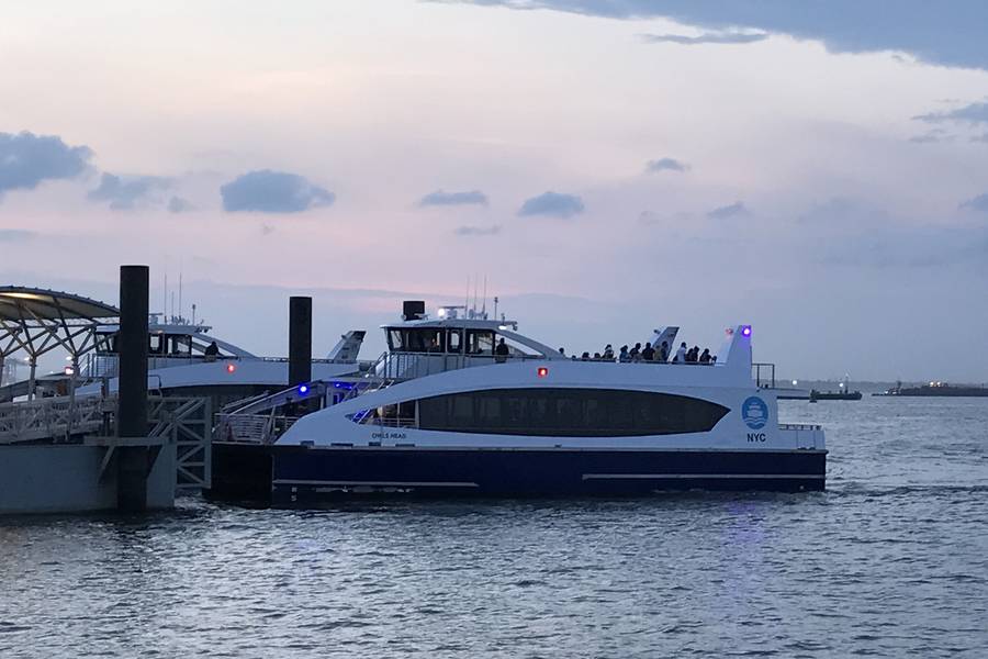 El nuevo servicio de NYC Ferry comenzó en 2017 (Foto: Dale Barnett)