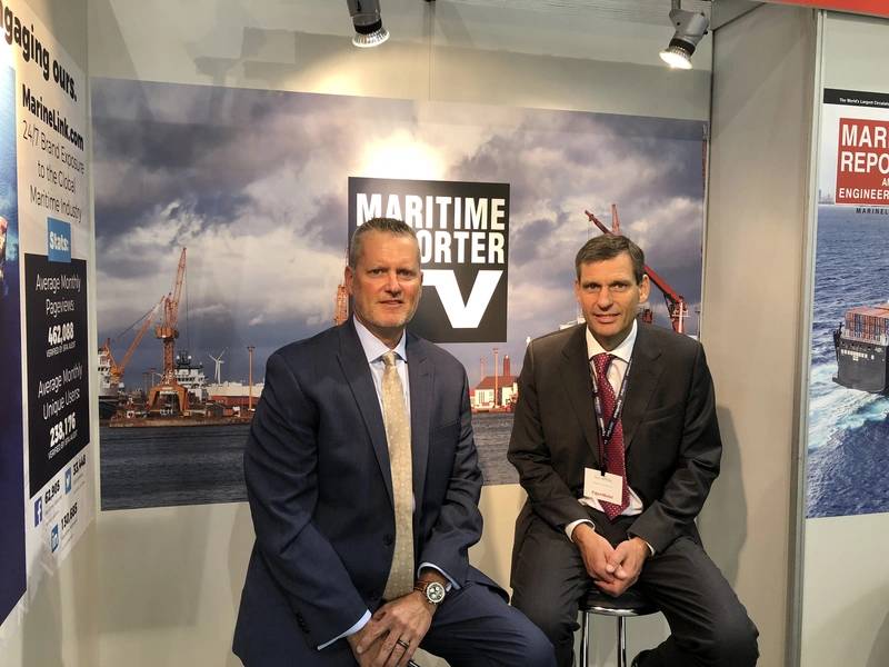 El stand de televisión de Maritime Reporter en SMM 2018 recibió visitas de más de dos docenas de ejecutivos para entrevistas, incluida Iain White, ExxonMobil Marine. (Foto: Maritime Reporter TV)