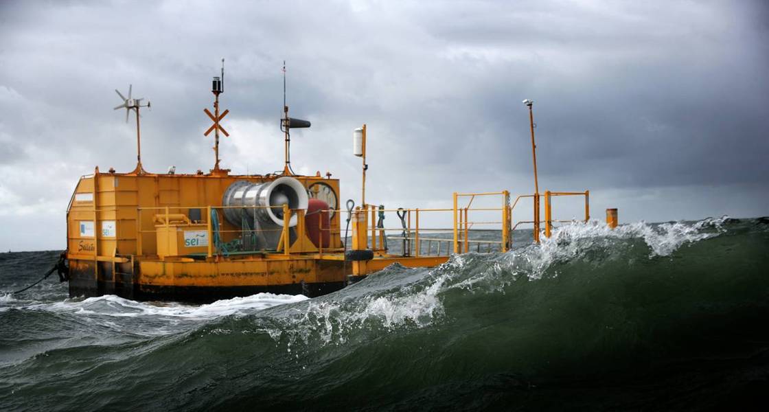 在爱尔兰戈尔韦湾（Galway Bay）测试的一个更小的原型（照片：海洋能源）