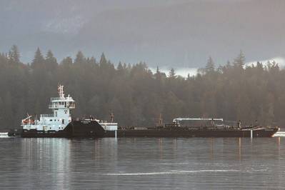 Burrard InletのIsland Raider / ITB決議（写真提供：Carolyn Matt、Island Tug）