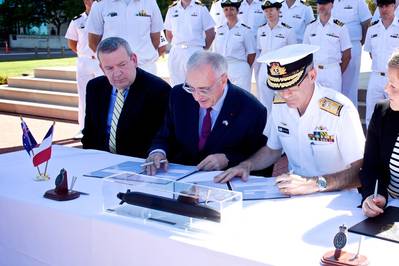O Contrato de Parceria Estratégica (SPA) do Future Submarine Program é assinado pela Commonwealth of Australia e pelo Naval Group em fevereiro de 2019 (Foto: Naval Group)