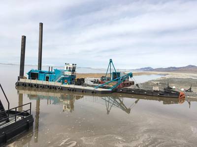 Ein in den USA gebauter Bagger in Aktion auf Binnengewässern. (KREDIT: DSC Bagger)