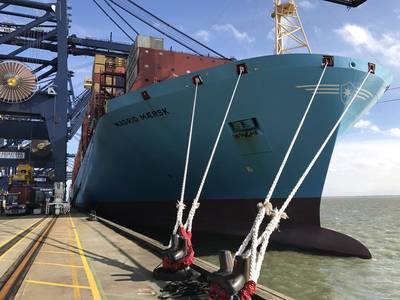 File Image: Ein Maersk Boxschiff neben und funktionierende Fracht. Kredit: HR Wallingford
