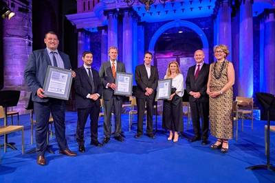 Hervé Martel, CEO do Porto de Le Havre; Sotiris Raptis, coordenador do EcoPorts; Allard Castelein, CEO do Porto de Roterdã; Nektarios Demenopoulos e Chryssanthi Kontogiorgi, Porto de Piraeus; Eamonn O'Reilly, presidente da ESPO; Isabelle Ryckbost, Secretária Geral da ESPO. Foto: ESPO