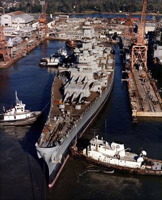 Ingalls Shipbuilding East Bank Foto HII