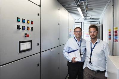 Jens Hjorteset (à direita) é o gerente técnico de produtos da SAVe Energy. Erling Johannesen (à esquerda) é o gerente do local no departamento de sistemas elétricos da Rolls-Royce em Bergen, Noruega. (Foto: Øystein Klakegg / Rolls-Royce Marine)