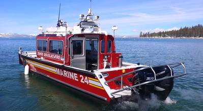A Lake Assault Boats entregou um novo barco a vela de 32 pés ao Distrito de Proteção contra Incêndios de Tahoe Douglas (TDFPD) em Lake Tahoe, Nevada (Foto: cortesia de TDFPD)