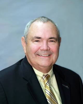 Michael J. Toohey هو الرئيس والمدير التنفيذي في Waterways Council، Inc.