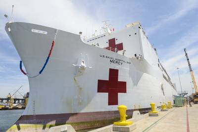 The USNS Mercy (Φωτογραφία: Zach Kreitzer, Ναυτικό των ΗΠΑ)