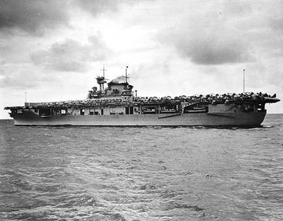 USS Enterprise (CV-6) (Fotografía oficial de la Marina de EE. UU., Ahora en las colecciones de los Archivos Nacionales)