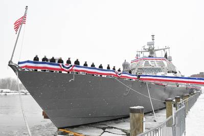 USS Little Rock (LCS 9) durante su ceremonia de comisionamiento el 16 de diciembre en Buffalo, NY (foto de la Marina de los EE. UU. Cortesía de Lockheed Martin