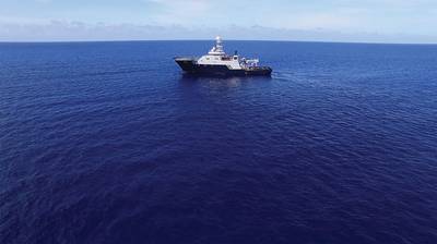 USSインディアナポリスを求めて海上でマイクロソフト共同創設者および慈善家ポールG.アレンによって所有されているR / V Petrel。 （写真提供：Paul G. Allen）