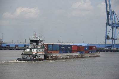 O contêiner Baton Rouge-NOLA em serviço de barcaça / (CREDIT: Port of New Orleans)