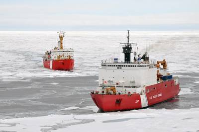 O navio da Guarda Costeira canadense, Louis S. St-Laurent, faz uma aproximação à Guarda Costeira Cutter Healy no Oceano Ártico, em 5 de setembro. Os dois navios participam de uma pesquisa multi-agências ártica que ajudará a definir a plataforma continental norte-americana. (Foto do suboficial de terceira classe Patrick Kelley)