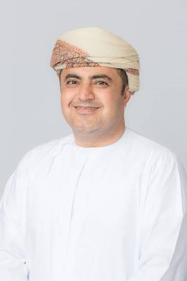 "Estou procurando por pessoas que buscam. Estou procurando (para os tipos de pessoas) dos bares do 'faroeste', do tipo que abre as portas com suas botas e começa a trabalhar." Disse Bin Homoud Al Maawali, CEO da Oman Drydock Company (ODC). Foto: ODC