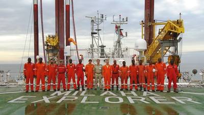 A tripulação do Milaha Explorer após a implantação na costa da África Ocidental (Foto: Milaha)
