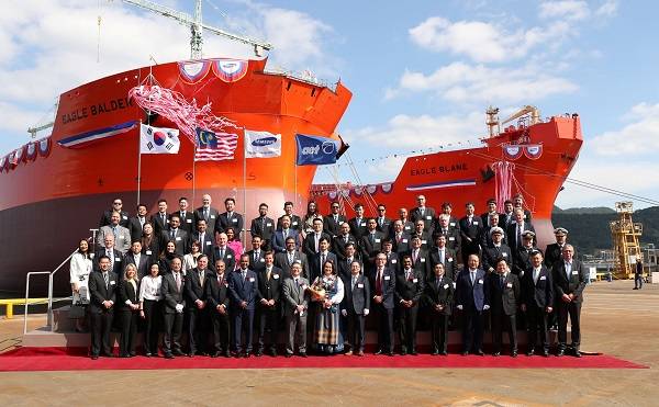 本日、韓国サムスン重工業（SHI）巨済造船所で開催された命名式で、AETのイーグルブレーンとイーグルバルダーが発表されました（写真：AET）