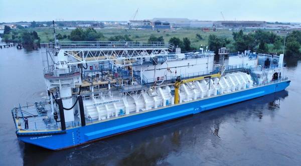 Clean Jacksonville é a primeira barcaça de bunker de GNL construída na América do Norte (Foto: Conrad Industries)