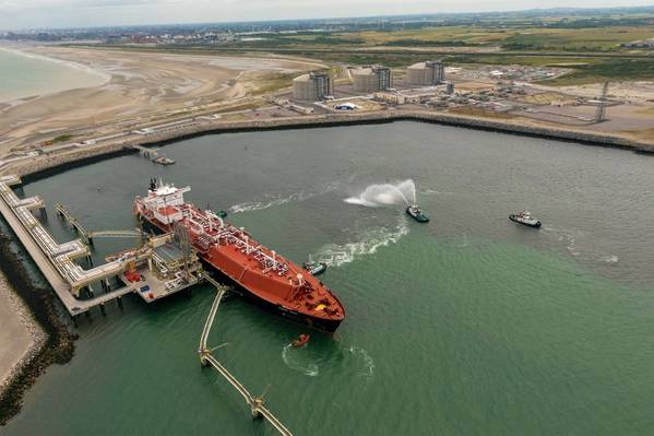 Das LNG-Terminal in Dunkerque erhält seine erste LNG-Ladung. Bild: EDF