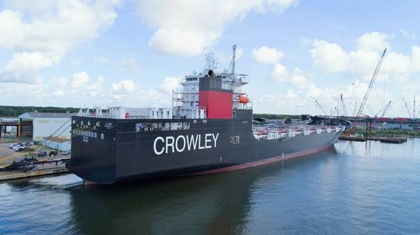 Der El Coqui, ein ConRo-Carrier mit US-Flagge, wurde kürzlich speziell für den Jones Act Caribbean-Handel gebaut und wird mit umweltfreundlichem LNG betrieben. KREDIT: Crowley Maritime