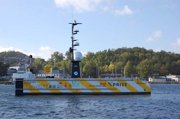 Ein Beispiel für ein unbemanntes Schiff, SEA-KITs unbemanntes Oberflächenschiff USV Maxlimer Maldon, ist in der Lage, ein autonomes Unterwasserfahrzeug einzusetzen und wiederzugewinnen. SEA-KIT ist Finalist des Wettbewerbs Shell Ocean Discovery X-Prize (Foto: MCA)