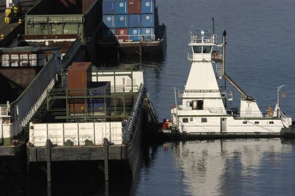 Imagem do Arquivo: CREDIT Port of Portland, OR