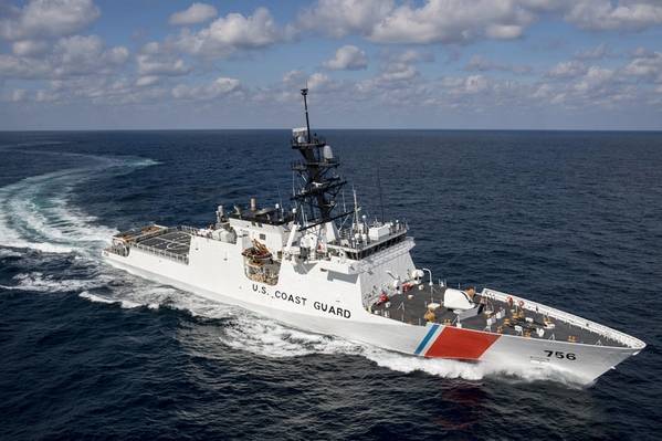 Ingalls Shipbuilding sétima US Guarda Nacional de Segurança Costeira, Kimball (WMSL 756), durante testes no mar no Golfo do México. Foto HII