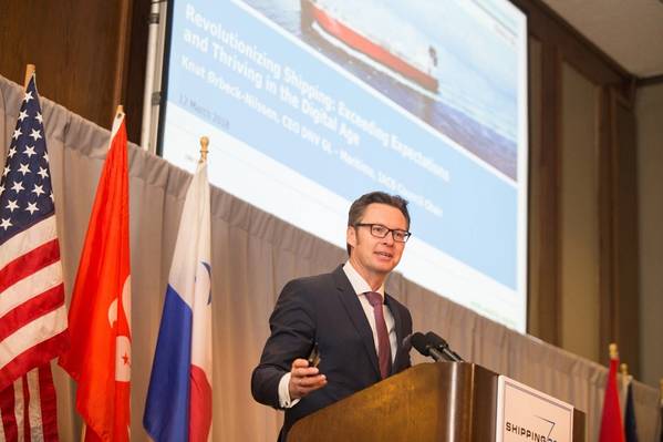 Knut Ørbeck-Nilssen, CEO da DNV GL - Presidente Marítimo e do IACS, falando no CMA Shipping 2018 (Foto: DNV GL / CMA Shipping 2018)