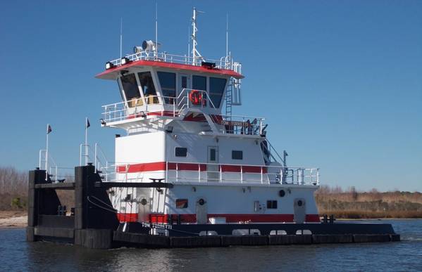 M / V Tom Torretti（摄影师：Master Marine）