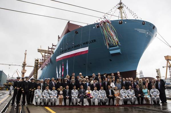 A cerimônia de nomeação do primeiro navio Triple-E, Maersk Mc-Kinney Moller, foi realizada em 14 de junho de 2013 em Okpo, na Coréia do Sul. (Foto do arquivo cortesia da Maersk Line)