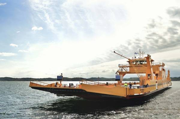 O projeto SUMMETH concluiu que o combustível metanol oferece benefícios ambientais imediatos e um caminho de carbono zero para balsas e embarcações costeiras. (Crédito da foto: Truls Persson)