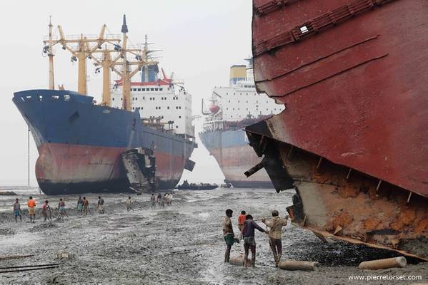 الصورة: منصة تكسير السفن غير الحكومية