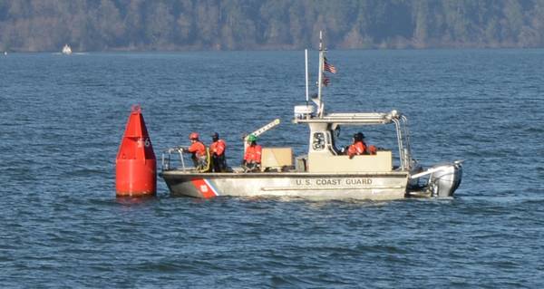 米国沿岸警備隊船の転覆