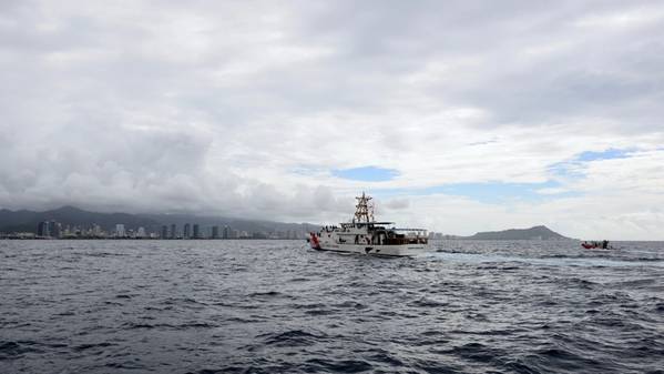 Joseph Gerczak es el segundo de los tres nuevos FRC con sede en Honolulu (foto USCG de Sara Muir)