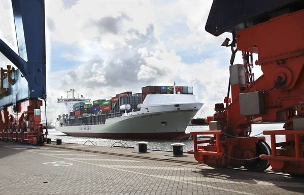 Unifeeder buque Vera Rambow en Rotterdam. Foto: Unifeeder Unifeeder buque Vera Rambow en Rotterdam. Foto: Unifeeder